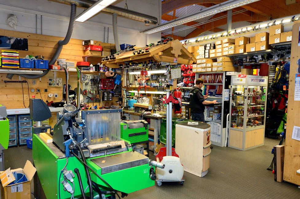 Atelier d'entretien des skis et snowboards