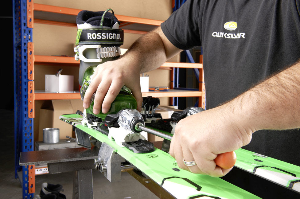 Atelier d'entretien des skis et snowboards